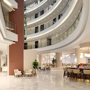 Отель Ramada By Wyndham Bucharest Airport, Отопени